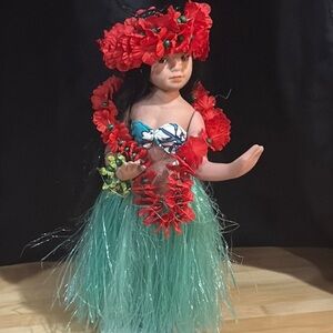 Vintage MAPUANA " HAWAIIAN MILESTONE PORCELAIN DOLL